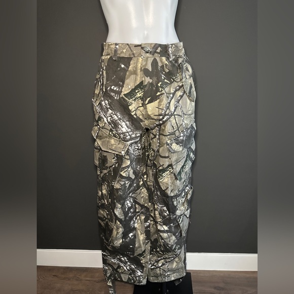 HIGH WAISTED CAMO CARGO PANTS - KHAKI CAMO - Picture 5 of 7
